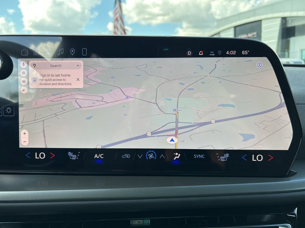 Used 2026 Chevrolet Traverse LT image 21