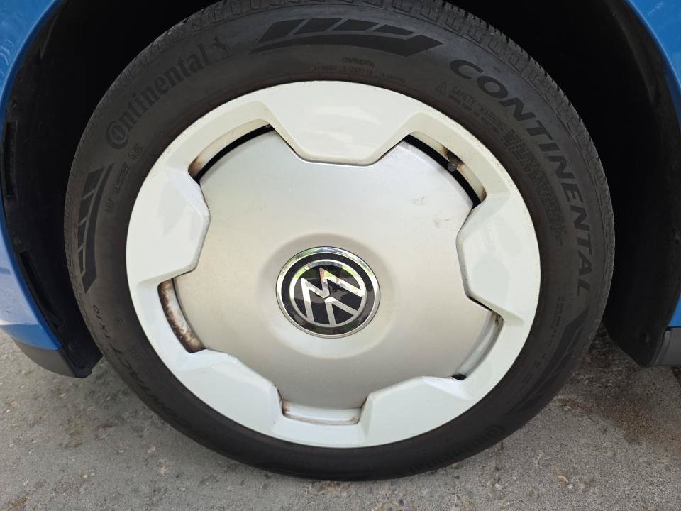 Used 2025 Volkswagen ID. Buzz 1st Edition AWD/4WD image 22