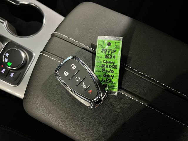 Used 2024 Chevrolet Blazer LT w/ Convenience Package FWD image 40