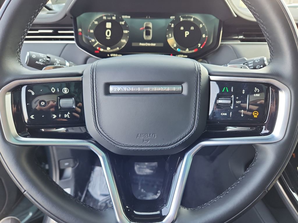 Used 2025 Land Rover Range Rover Sport SE image 18