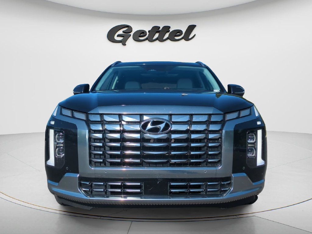Used 2024 Hyundai Palisade Calligraphy FWD image 2