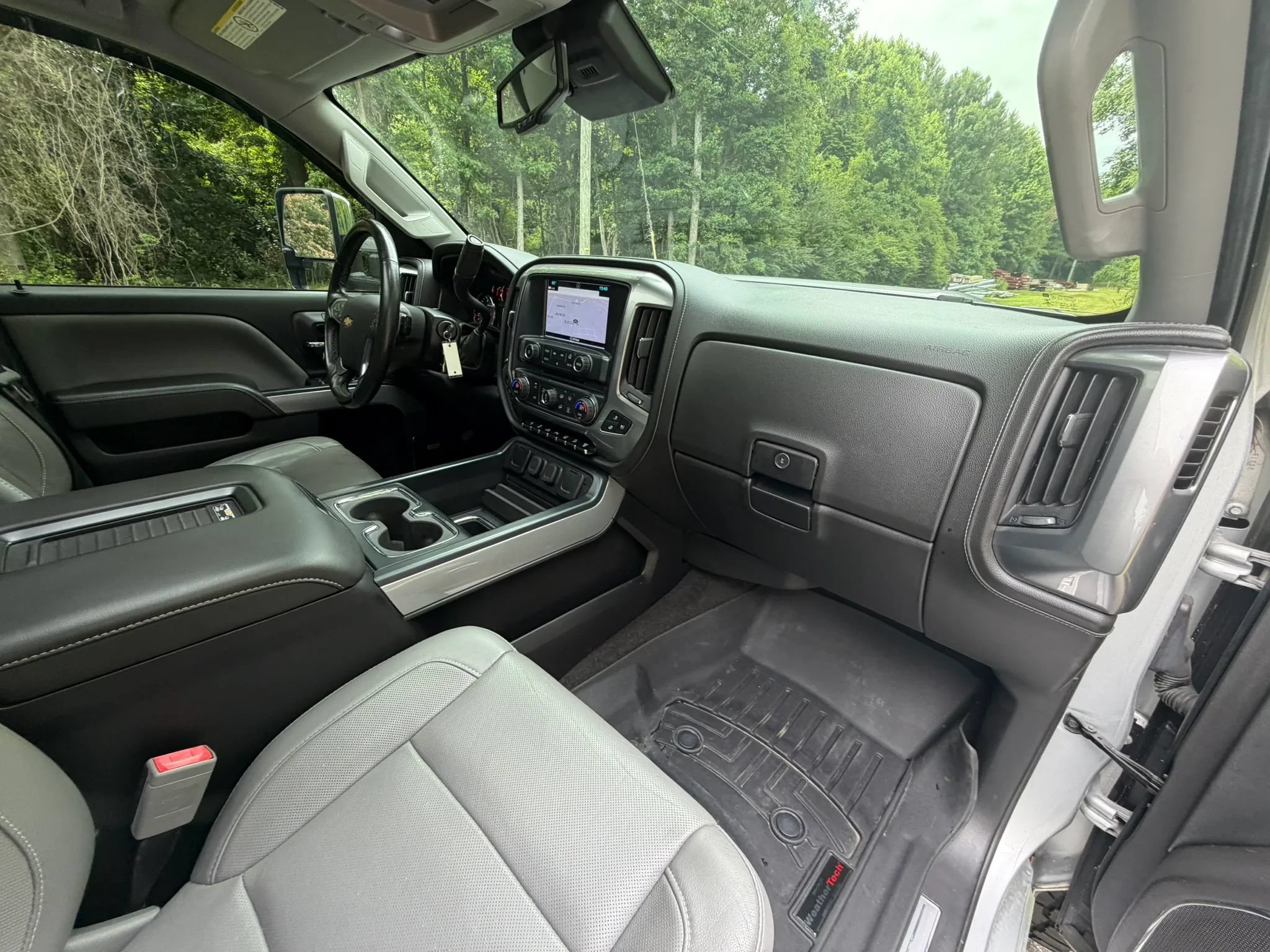 Used 2017 Chevrolet Silverado 2500 LTZ w/ Duramax Plus Package AWD/4WD image 27