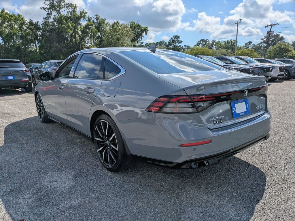 Used 2024 Honda Accord Touring image 6