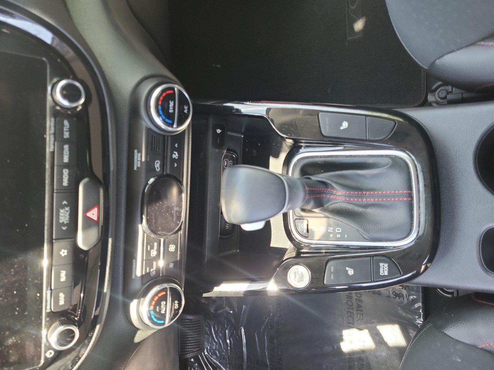 Used 2023 Kia Soul GT-Line w/ GT-Line Technology Package FWD image 15