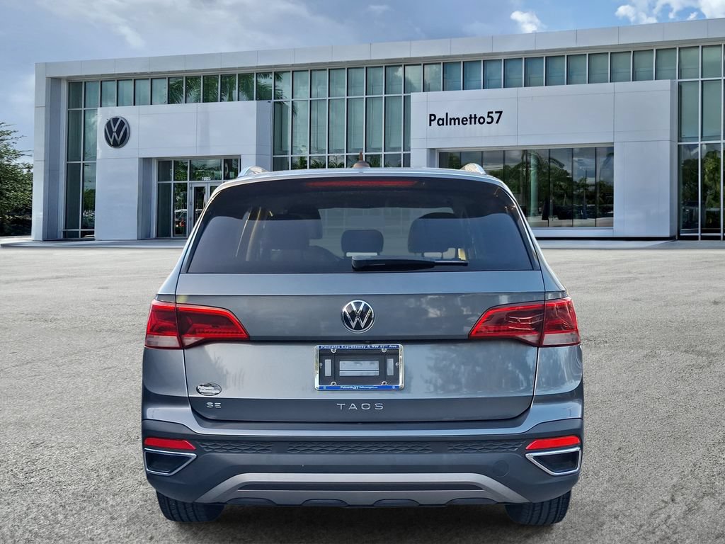 Certified 2022 Volkswagen Taos SE FWD image 5