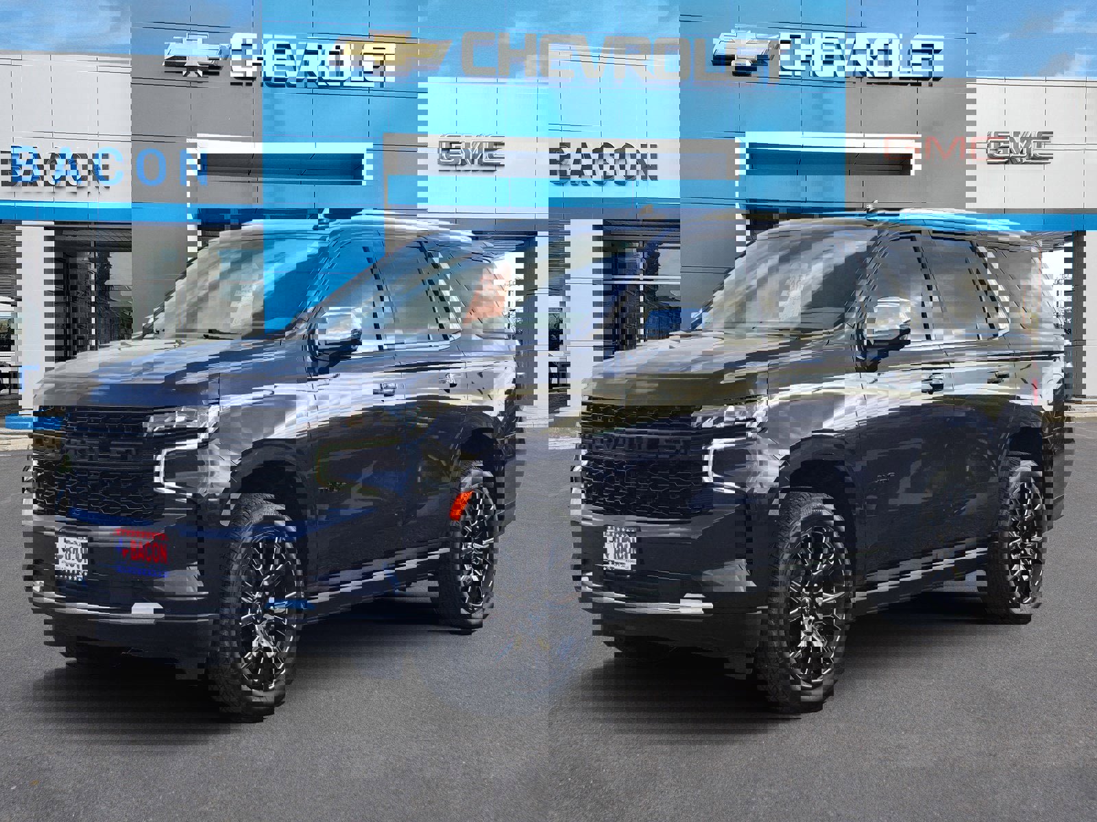 Used 2024 Chevrolet Tahoe Premier w/ Premium Package 2 image 1