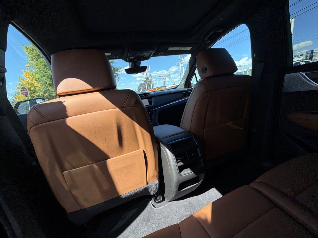 Used 2024 Cadillac XT5 Premium Luxury w/ Technology Package AWD/4WD image 20