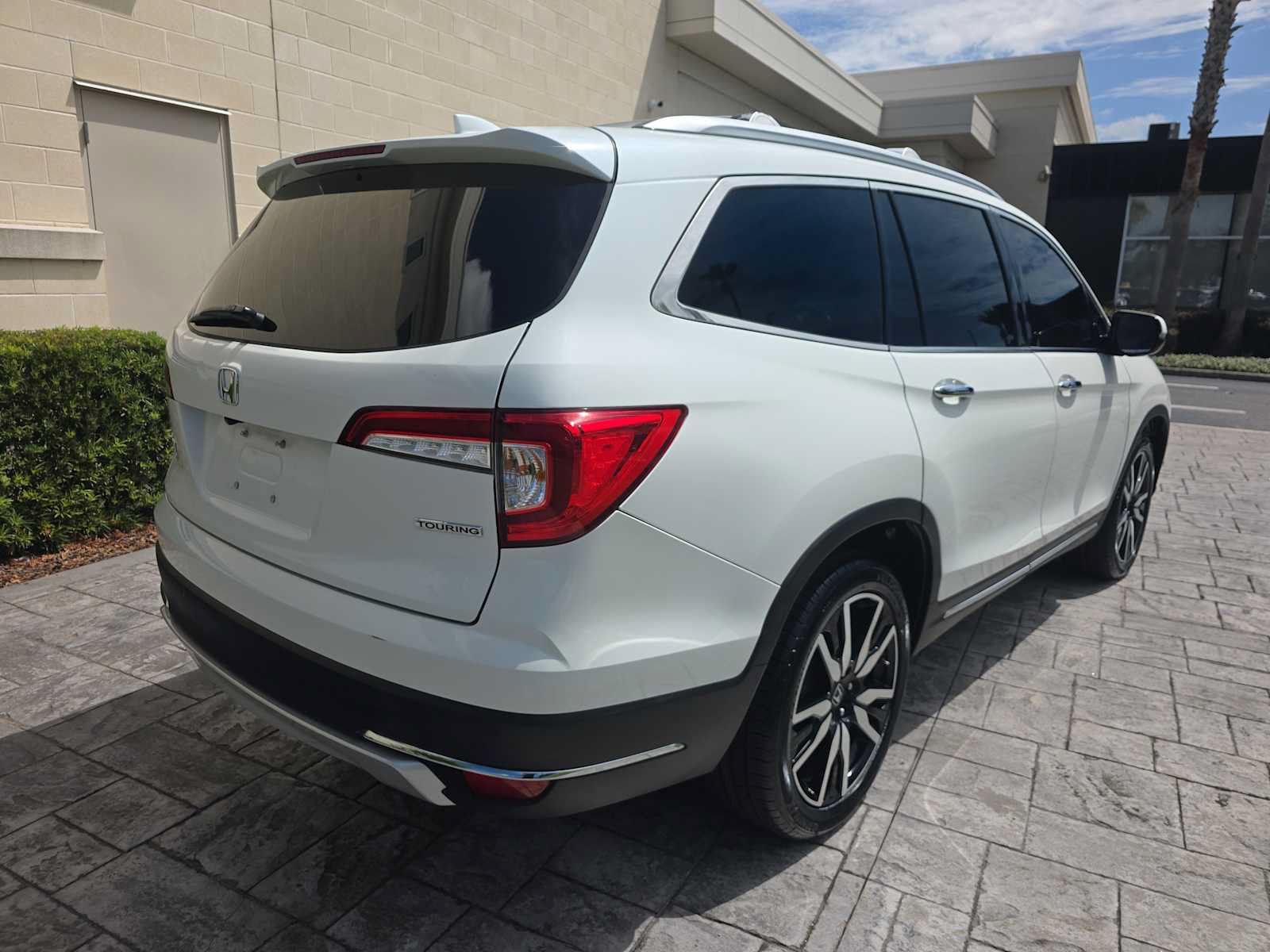 Used 2020 Honda Pilot Touring image 5