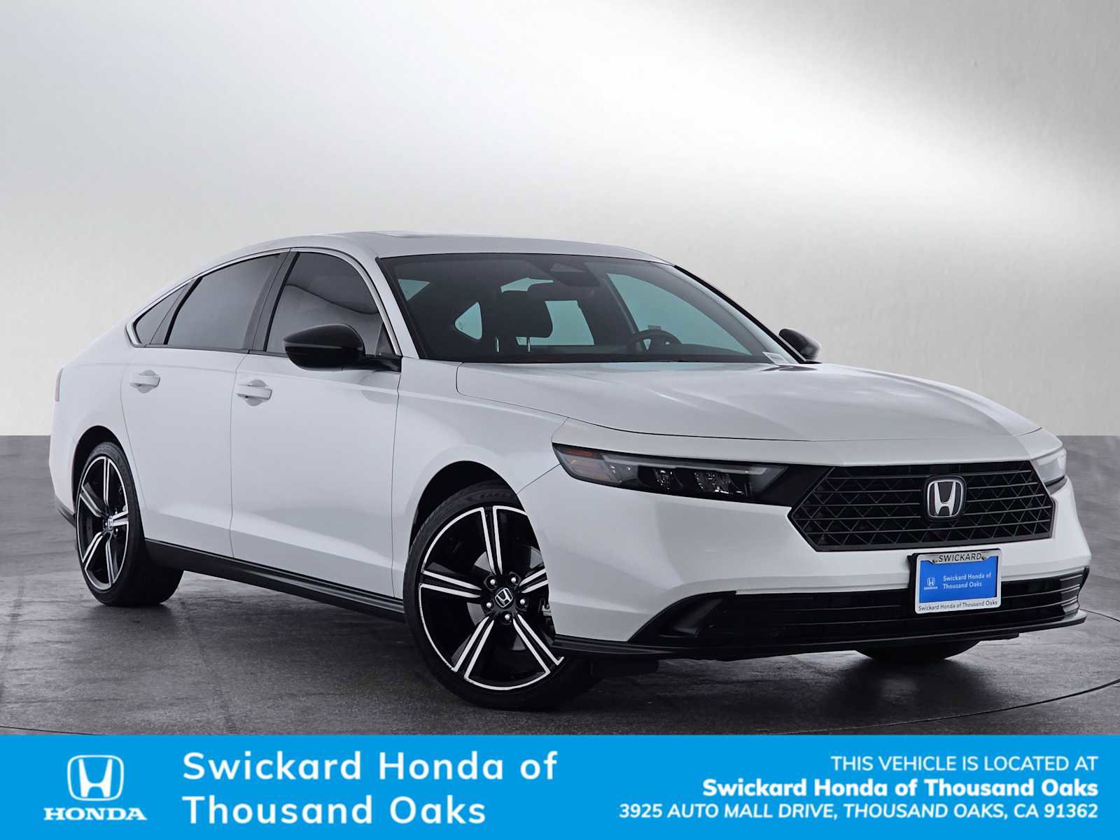 Used 2023 Honda Accord Sport image 1