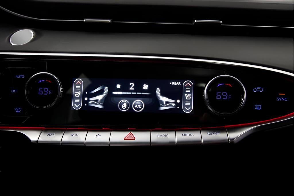 Used 2025 Genesis GV70 3.5T Sport AWD/4WD image 32