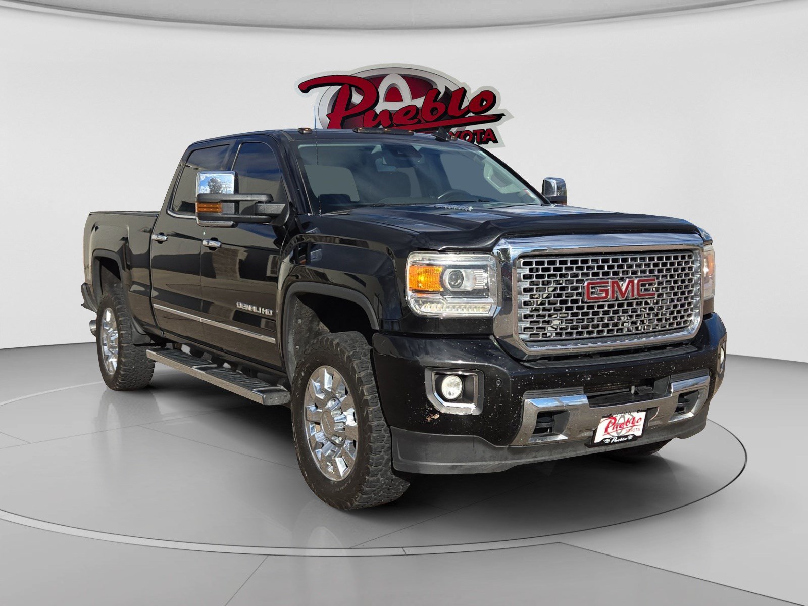 Used 2015 GMC Sierra 2500 Denali w/ Duramax Plus Package AWD/4WD image 7
