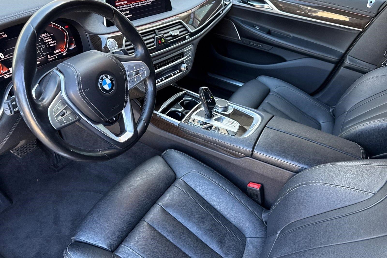 Used 2020 BMW 740i RWD image 4