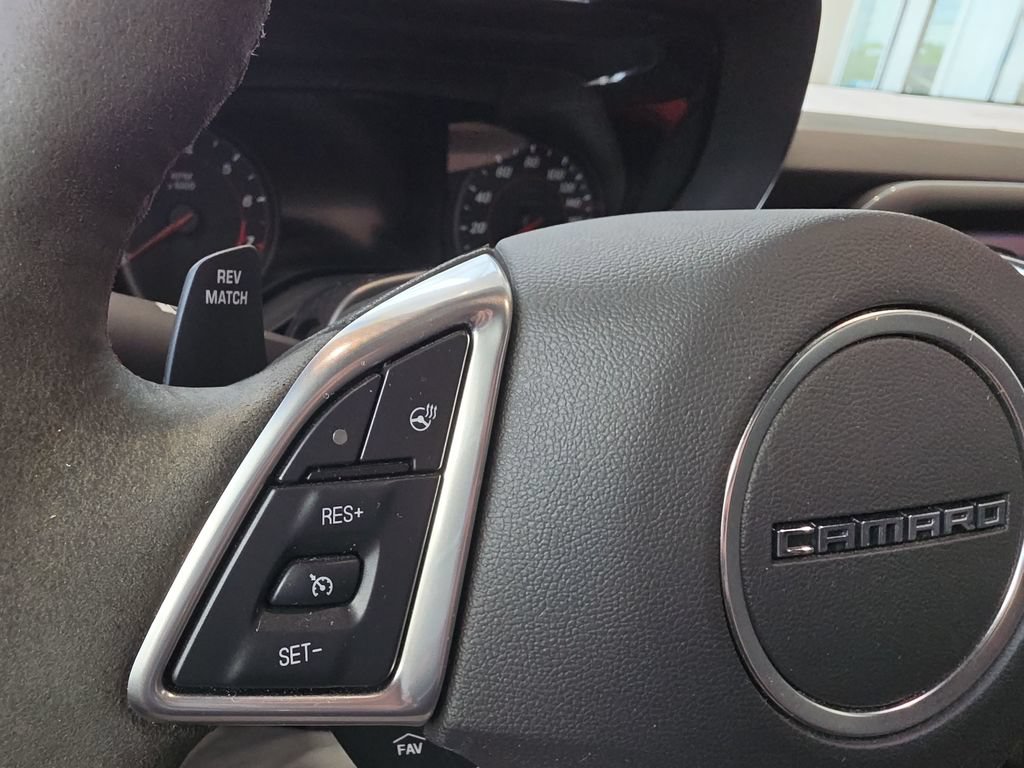 Used 2020 Chevrolet Camaro ZL1 RWD image 32