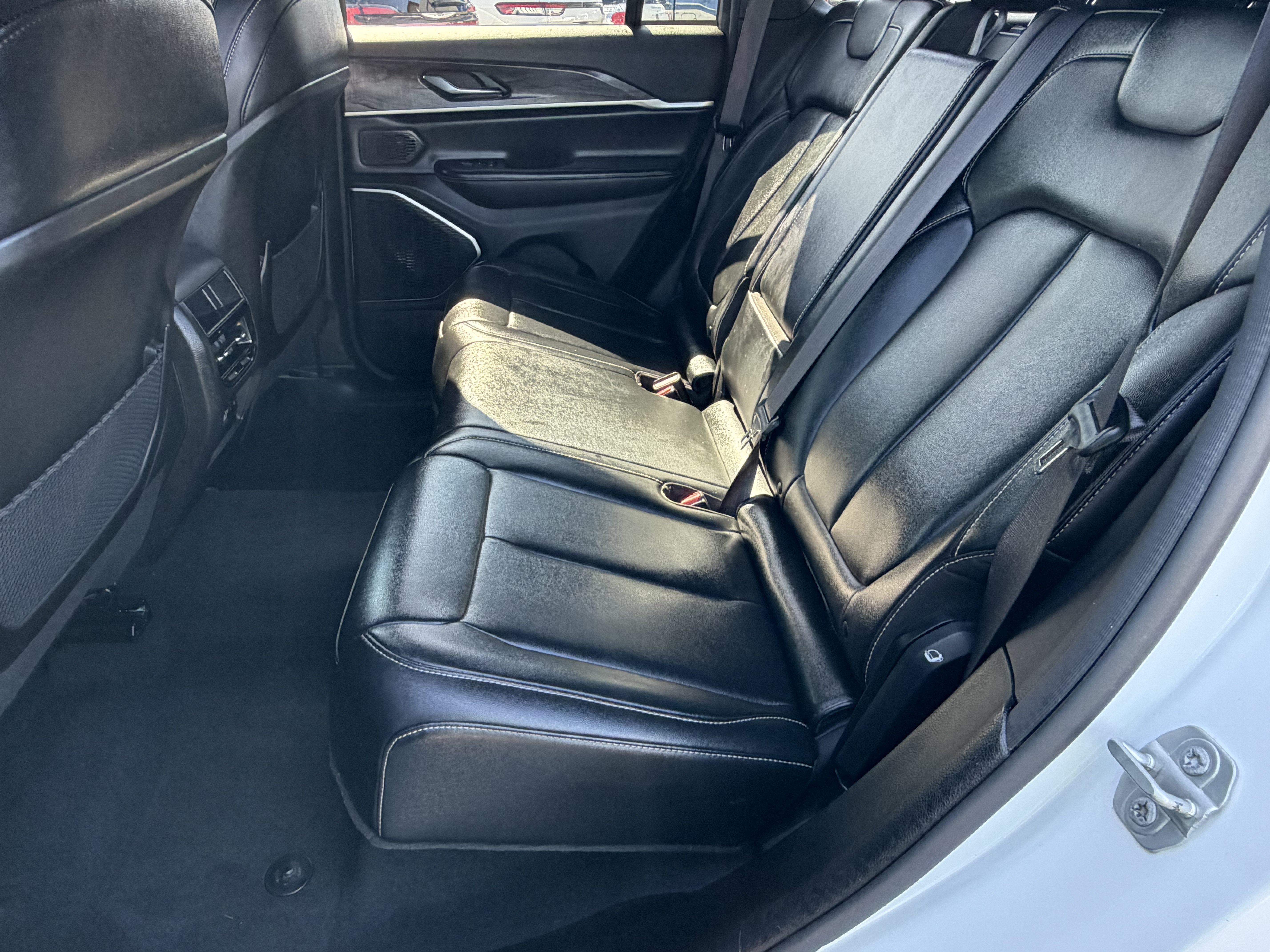 Certified 2024 Jeep Grand Cherokee Limited 4xe AWD/4WD image 33
