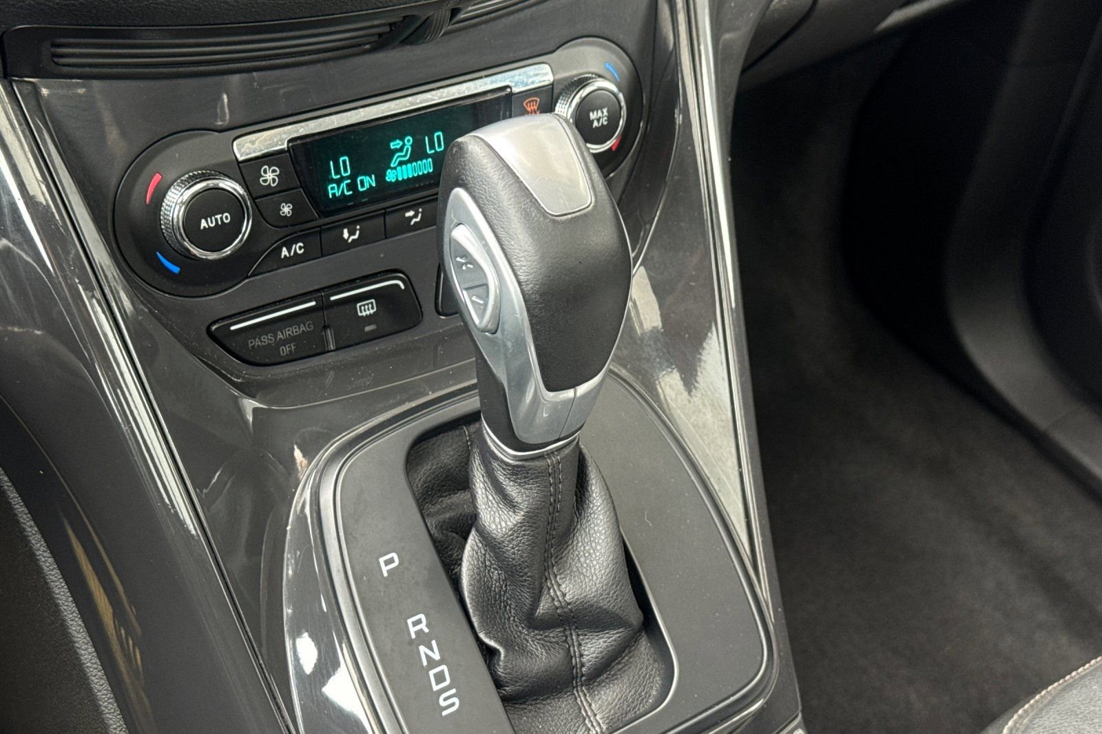 Used 2014 Ford Escape Titanium image 22