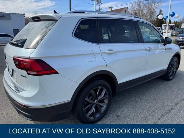 Used 2023 Volkswagen Tiguan SE w/ Panoramic Sunroof Package image 5