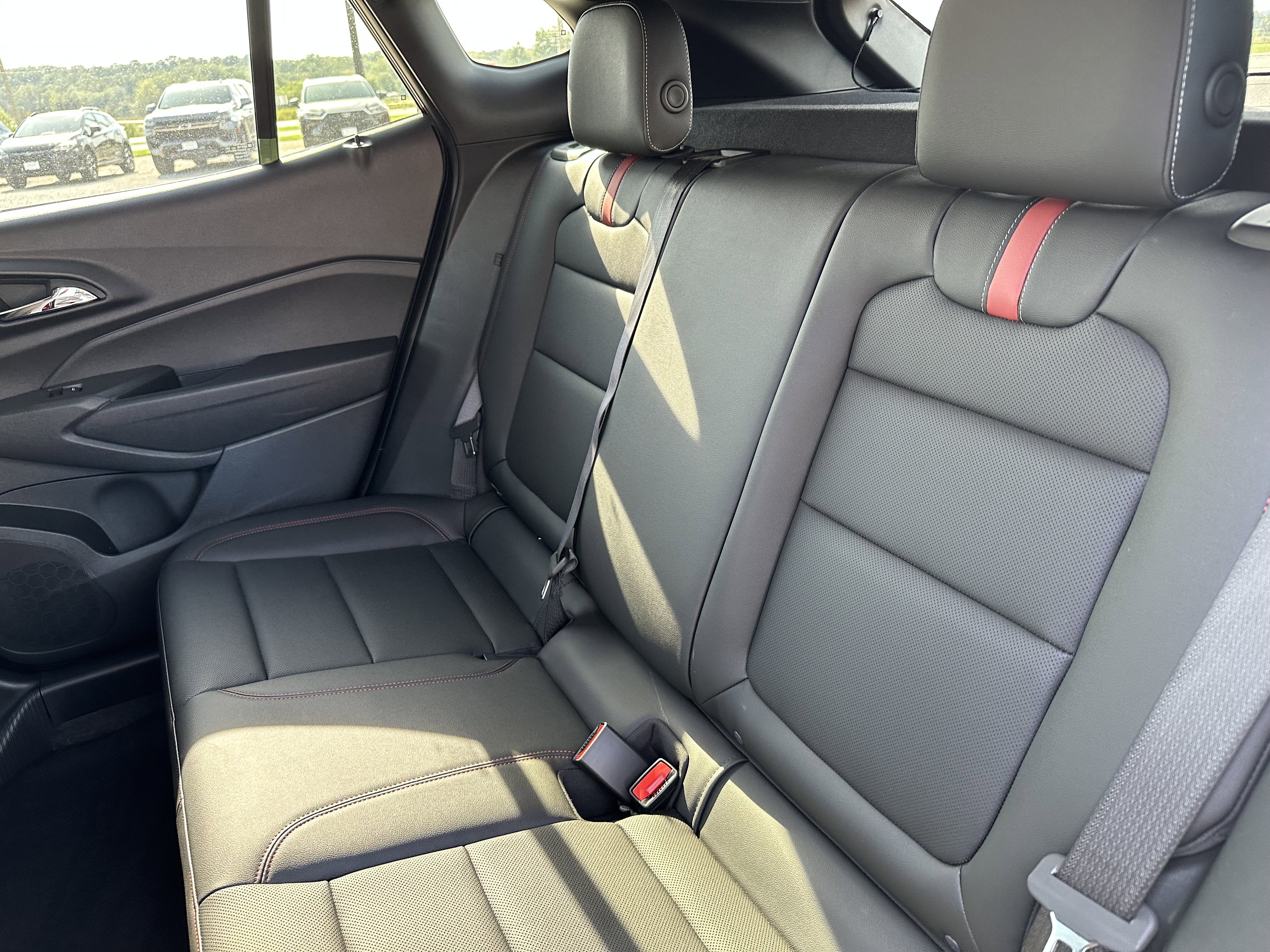 New 2026 Chevrolet Trax RS w/ Sunroof Package image 20