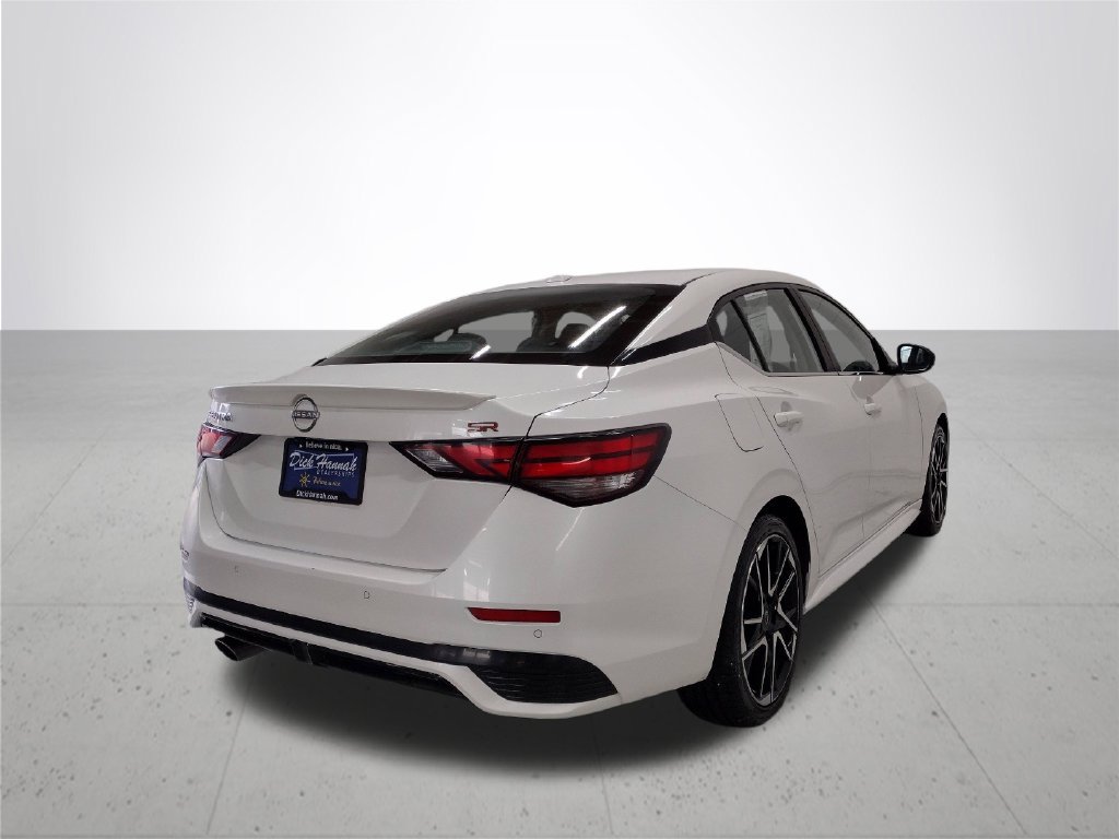 Used 2025 Nissan Sentra SR FWD image 14