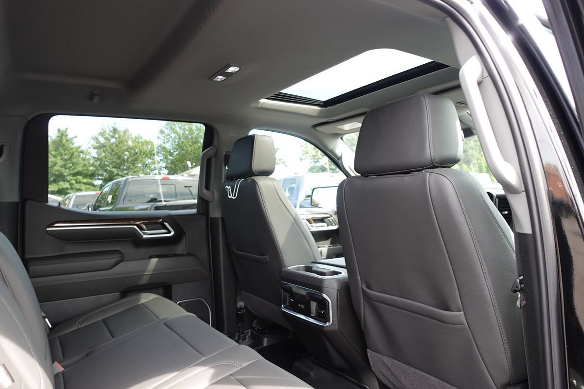 Used 2025 GMC Sierra 1500 Elevation w/ Elevation Premium Package AWD/4WD image 33