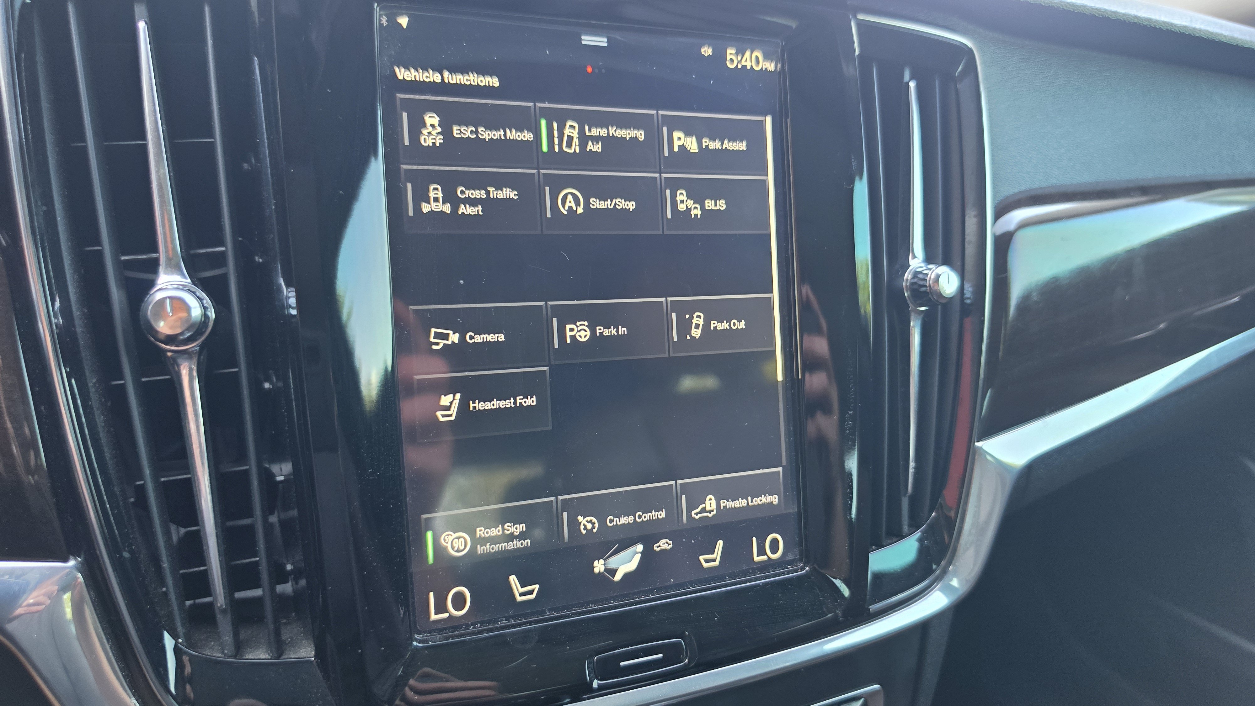Used 2018 Volvo S90 T5 Momentum FWD image 41