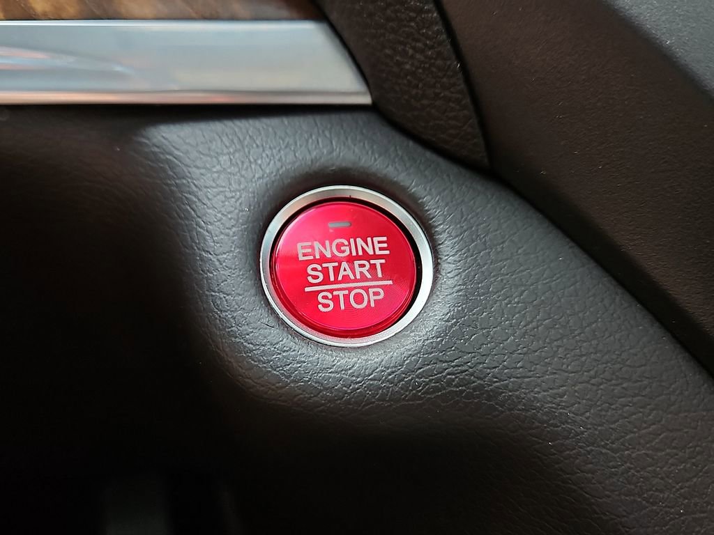 Used 2017 Acura MDX SH-AWD image 25