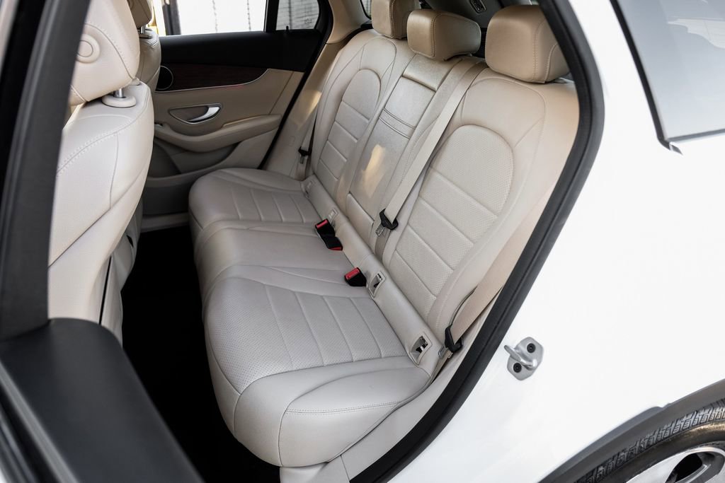 Used 2022 Mercedes-Benz GLC 300 w/ Premium Package Lite image 42