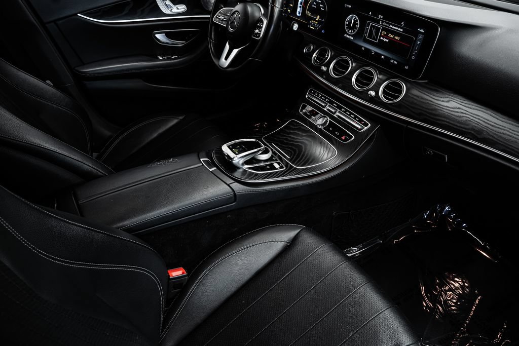 Used 2020 Mercedes-Benz E 350 Sedan image 29