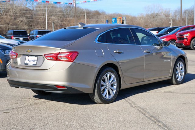 Used 2022 Chevrolet Malibu LT image 3