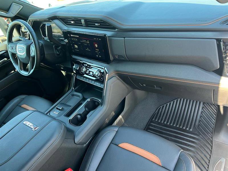 Used 2025 GMC Sierra 2500 AT4 w/ AT4 Premium Plus Package image 18