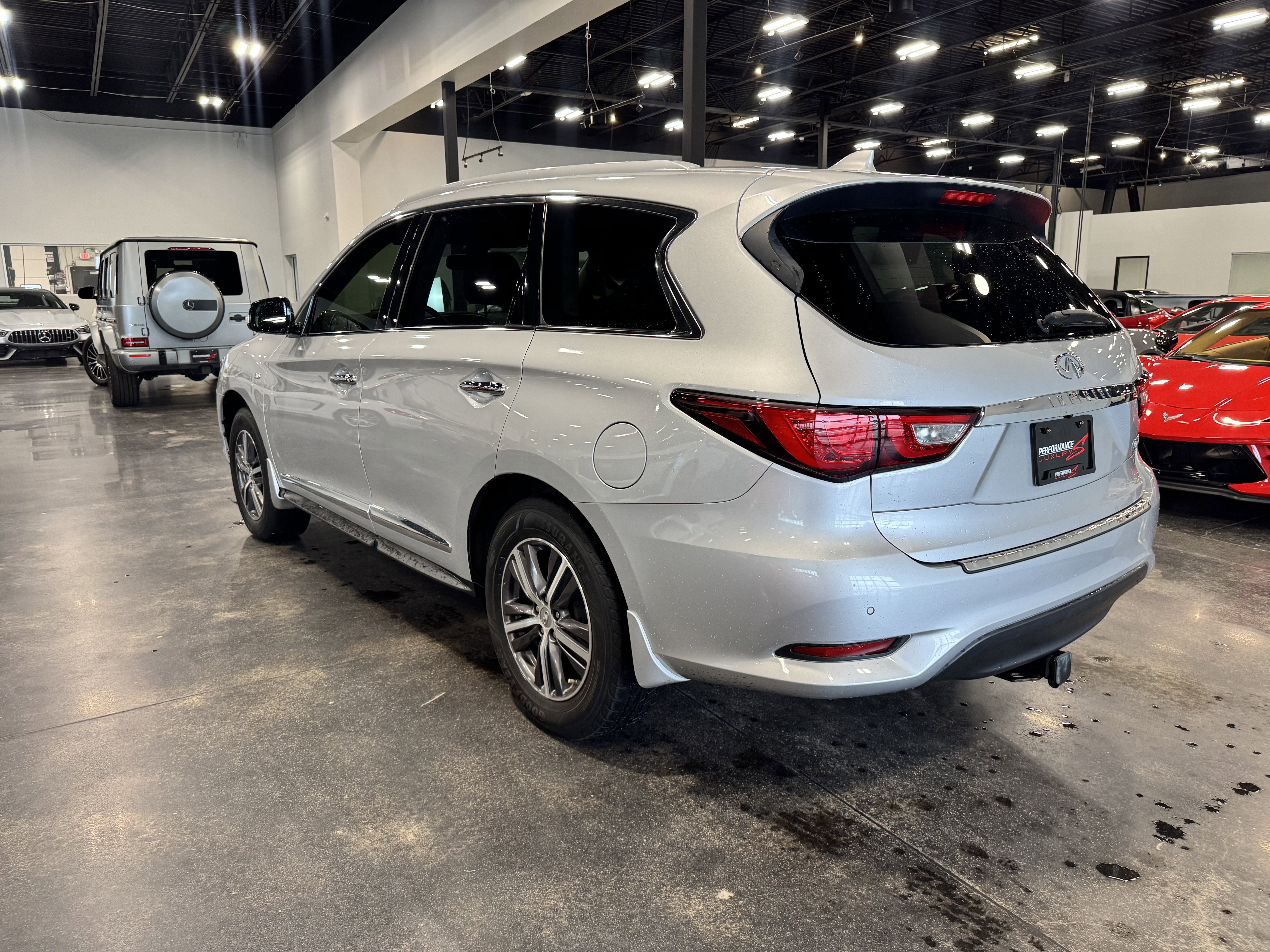 Used 2017 INFINITI QX60 Luxe w/ Premium Plus Package AWD/4WD image 5