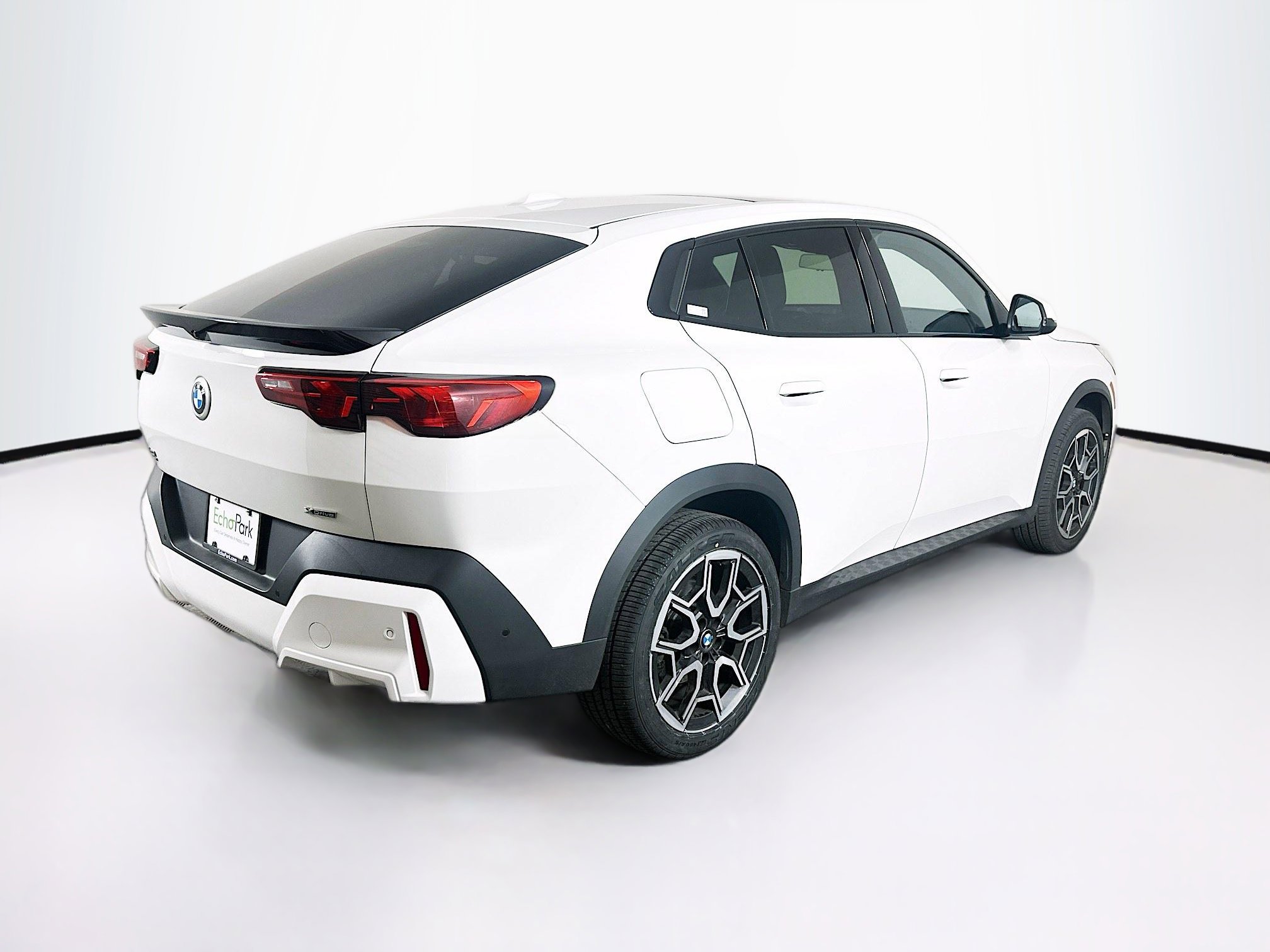 Used 2025 BMW X2 xDrive28i image 9