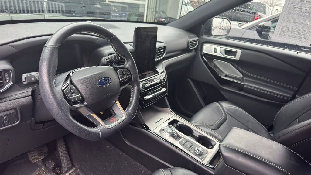 Used 2022 Ford Explorer ST w/ Equipment Group 401A image 9