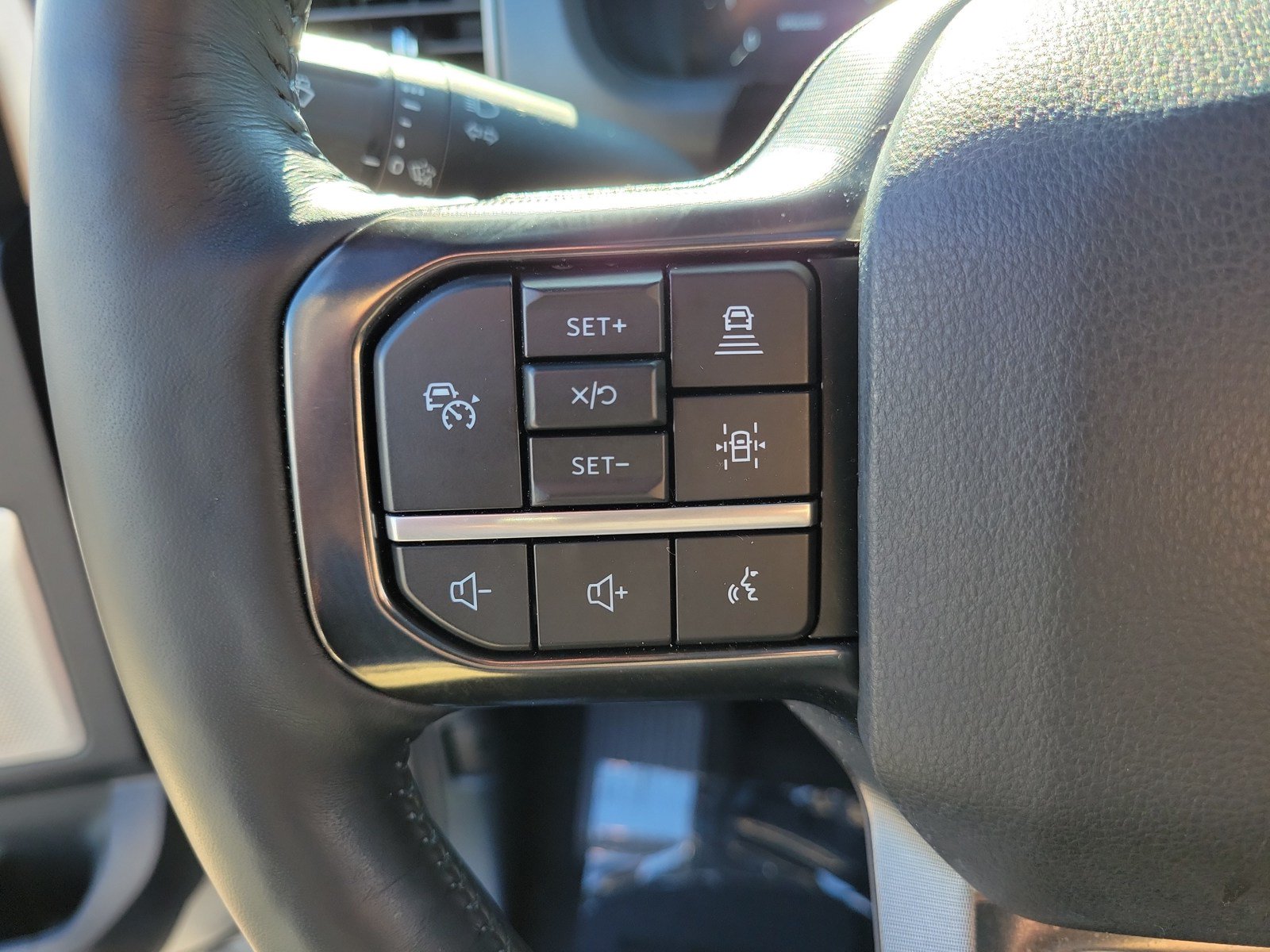 Used 2024 Ford F150 Platinum w/ Equipment Group 702A High AWD/4WD image 18
