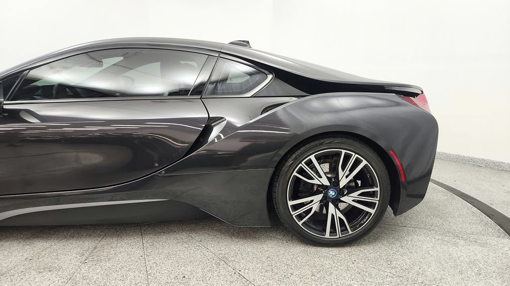 Used 2016 BMW i8 AWD/4WD image 13