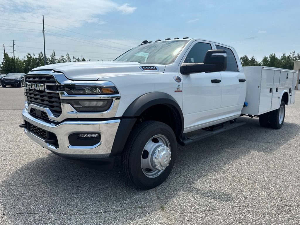 New 2026 RAM 5500 Tradesman AWD/4WD image 6