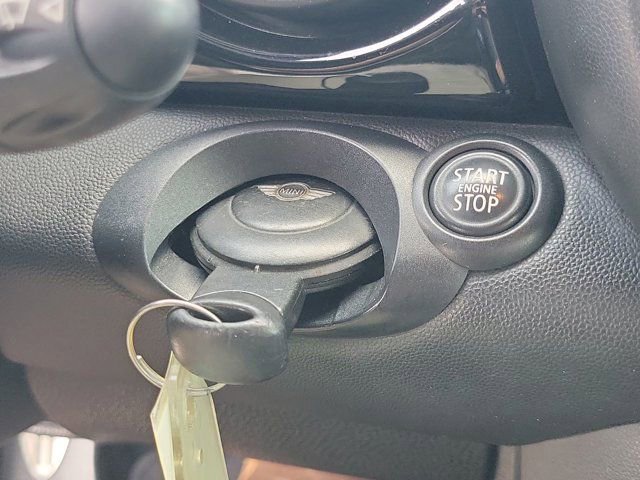 Used 2013 MINI Cooper S image 32