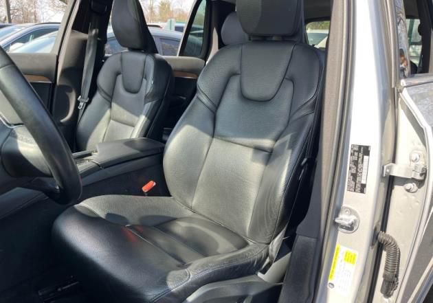 Used 2023 Volvo XC90 B6 Core w/ Protection Package Premier AWD/4WD image 2