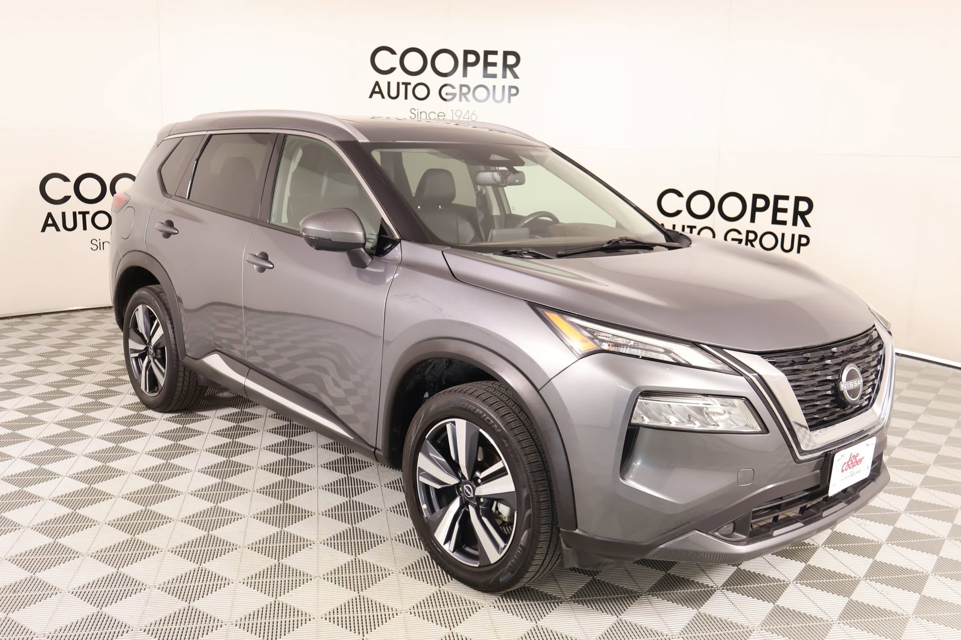 Used 2023 Nissan Rogue SL AWD/4WD image 1