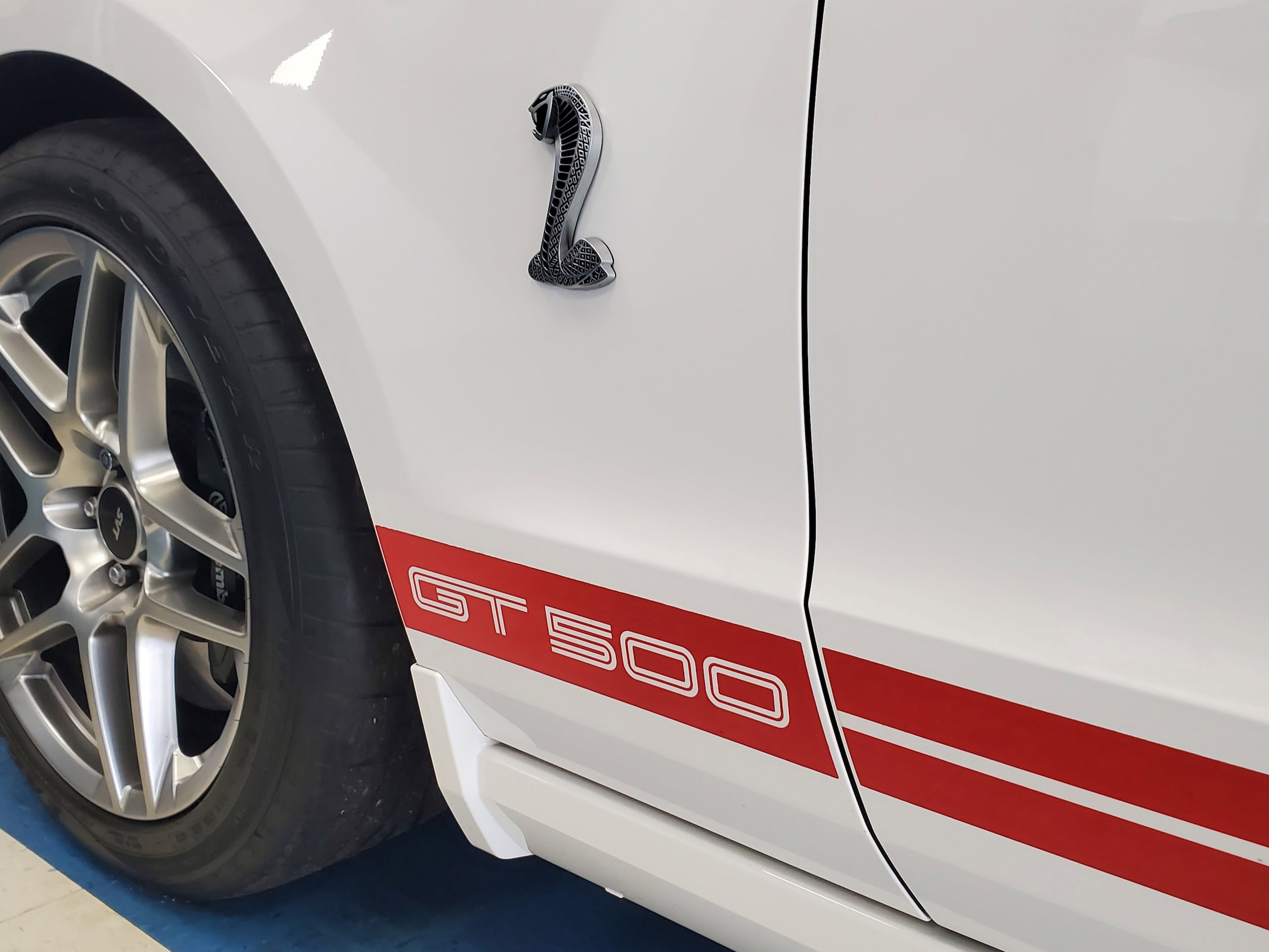 Used 2013 Ford Mustang Shelby GT500 RWD image 10
