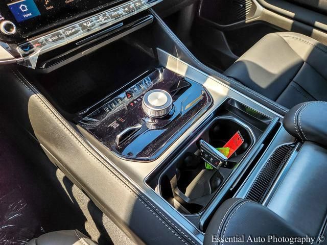 New 2026 Jeep Grand Wagoneer Limited AWD/4WD image 24