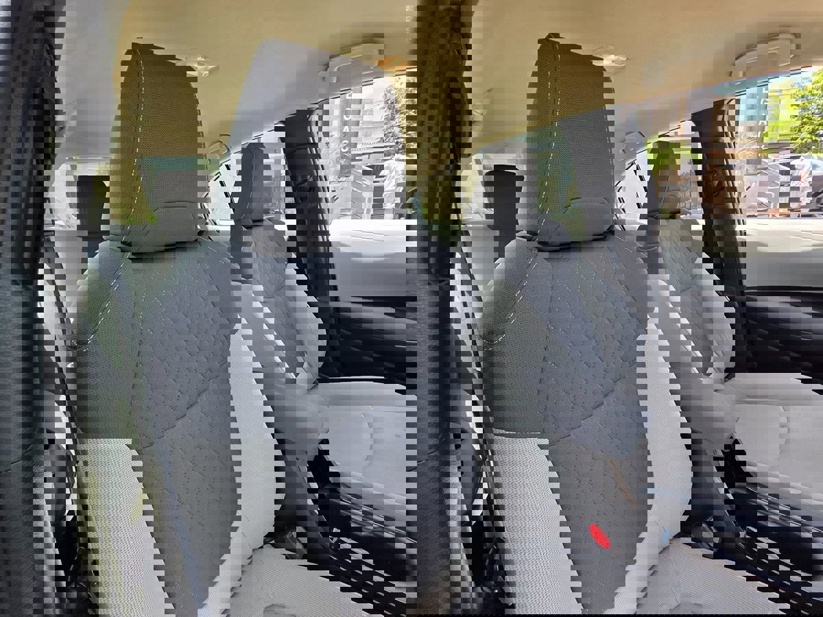 Used 2020 Toyota Corolla LE image 20