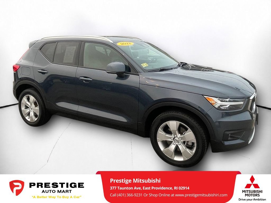 Used 2022 Volvo XC40 T5 Momentum AWD/4WD image 1