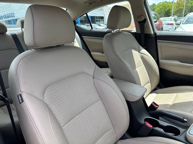 Used 2017 Hyundai Elantra Limited w/ Limited Ultimate Package 05 FWD image 26