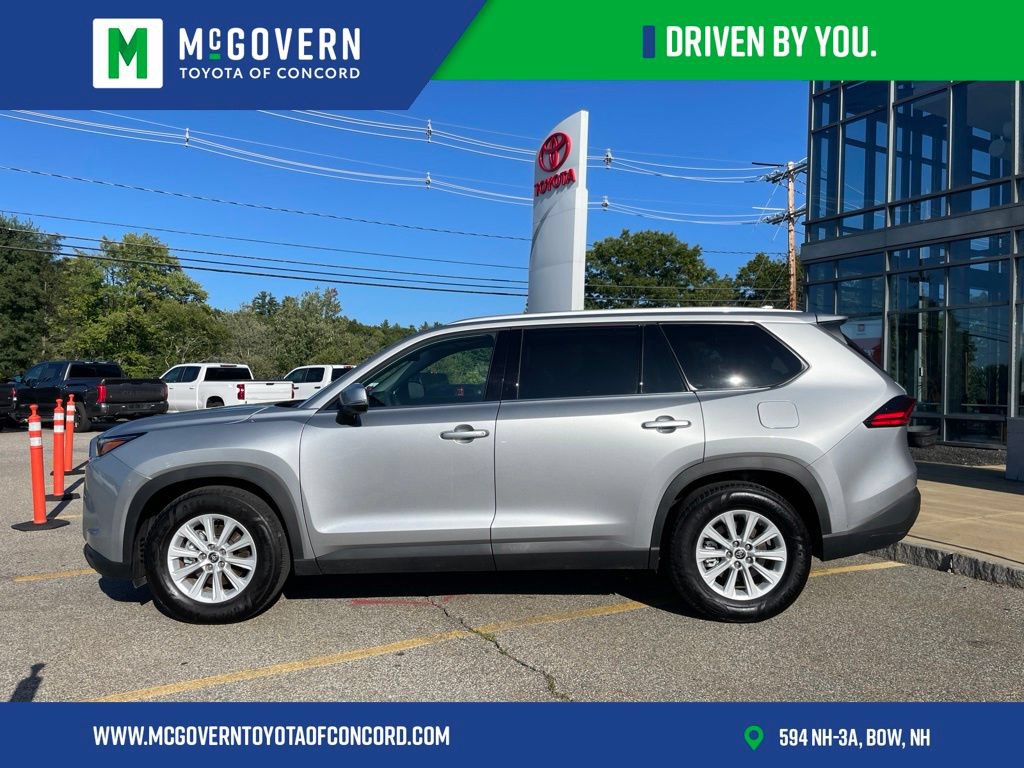 Used 2026 Toyota Grand Highlander AWD image 2