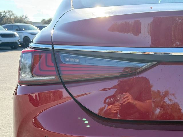 New 2025 Lexus ES 350 w/ Premium Package image 10