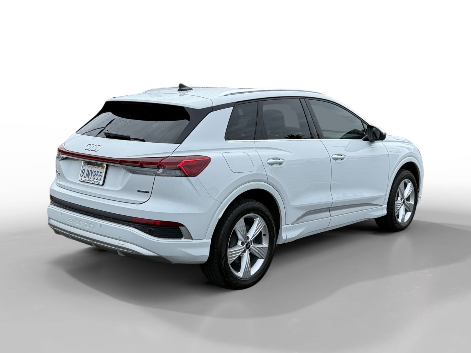 Used 2023 Audi Q4 e-tron Premium w/ Convenience Package AWD/4WD image 5