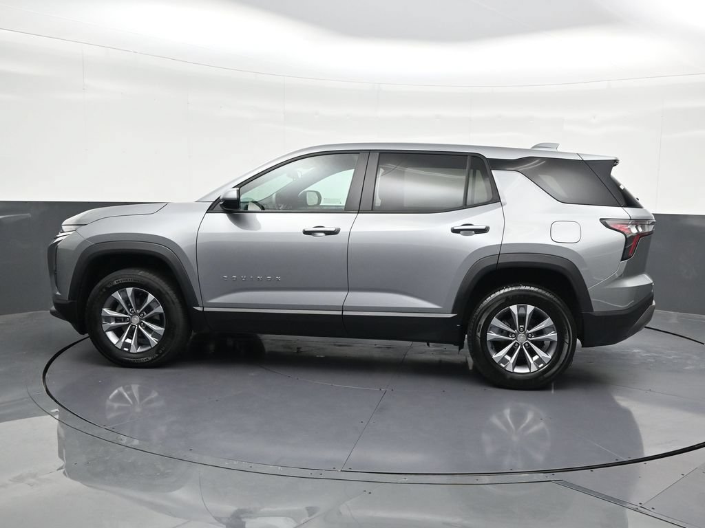 Used 2025 Chevrolet Equinox LT FWD image 2