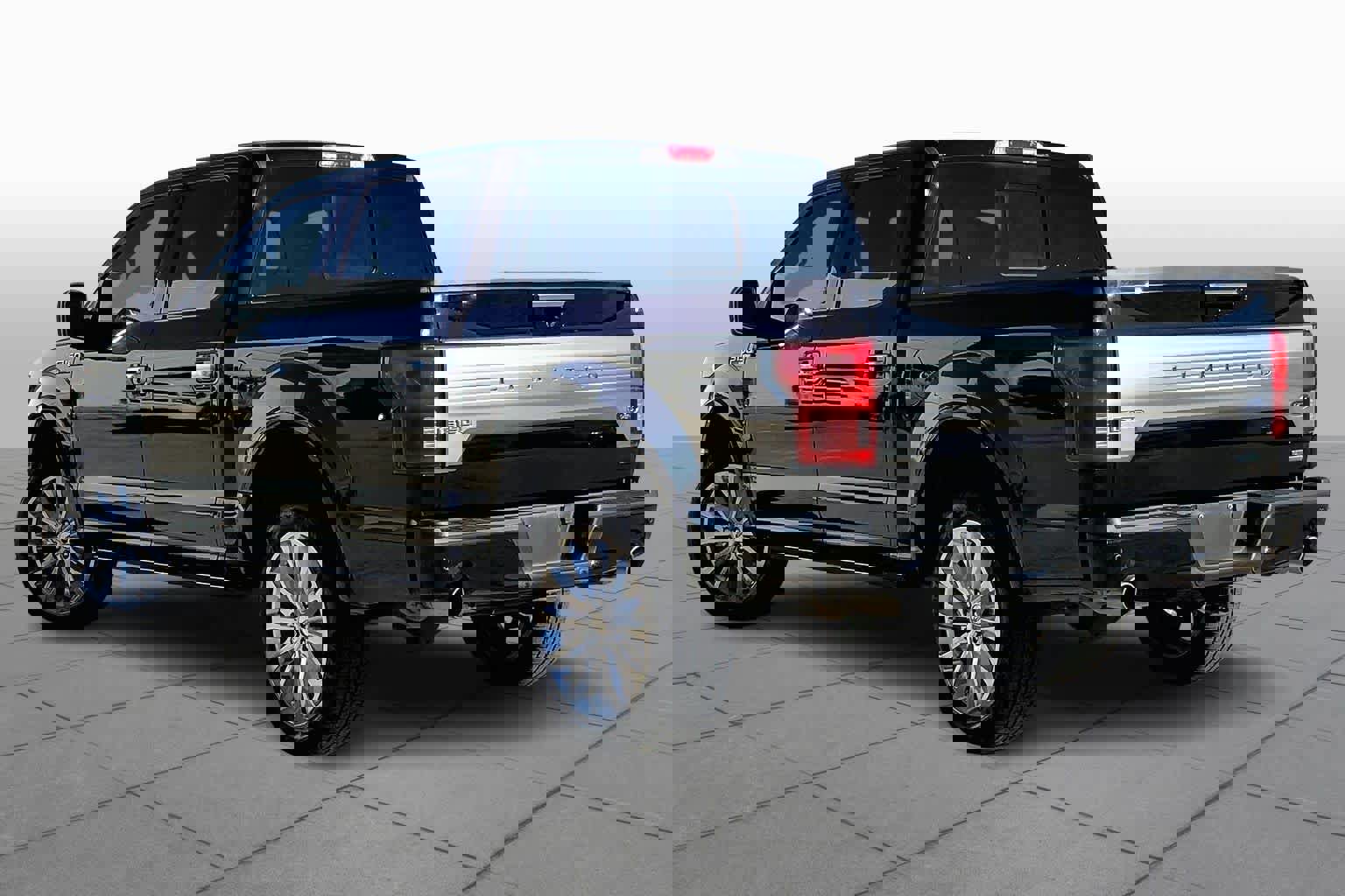 Used 2019 Ford F150 Limited w/ Trailer Tow Package image 12