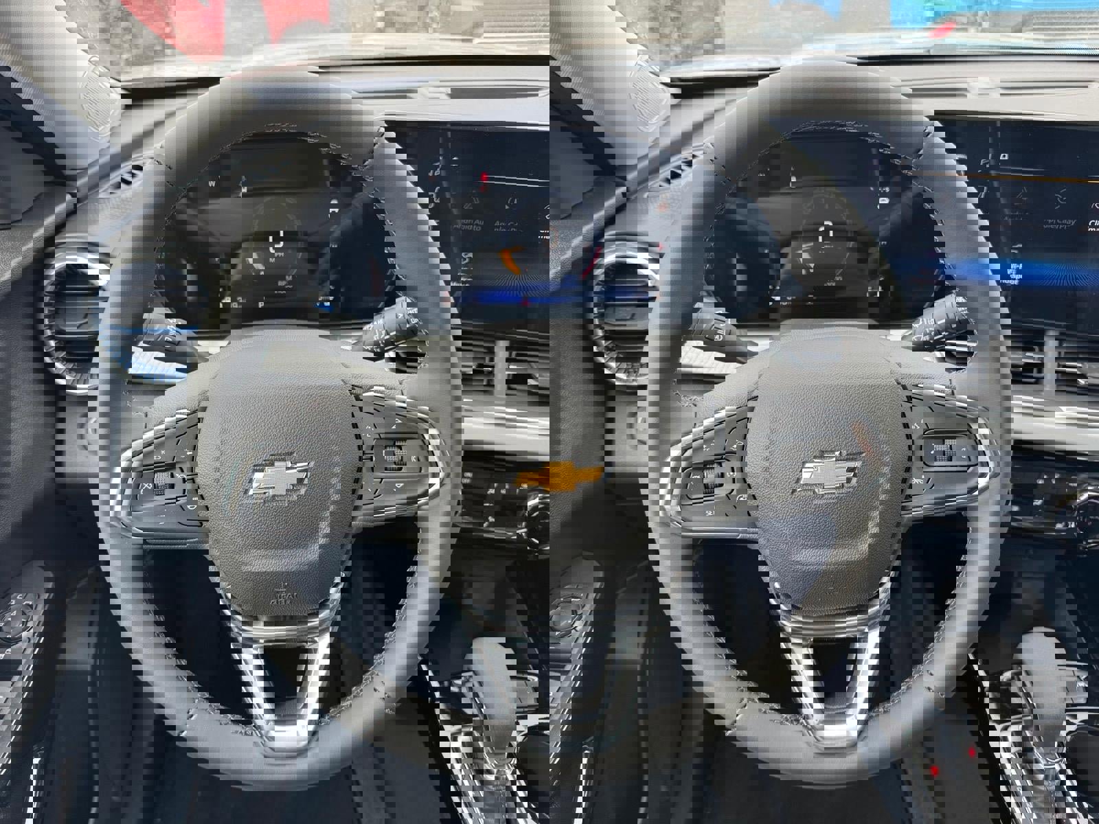 New 2026 Chevrolet Trax LT w/ Driver Confidence Package FWD image 6