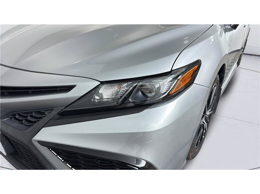 Used 2022 Toyota Camry SE w/ Carpet Mat Package (TMS) FWD image 36
